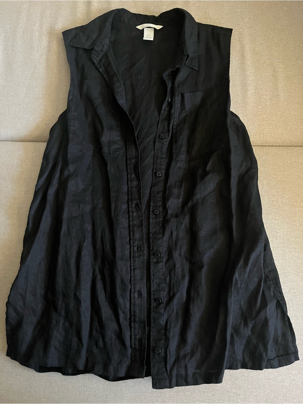 H&M sleeveless black shirt